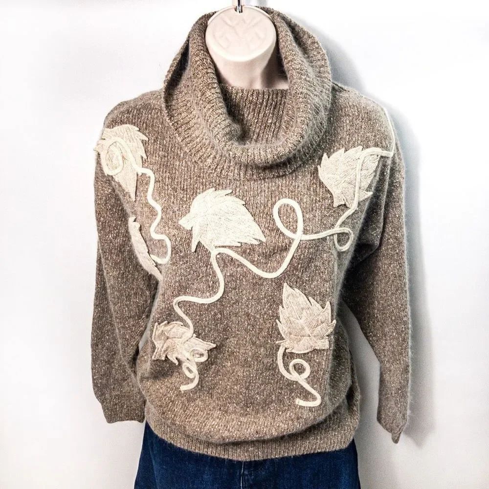 Vintage Silk/Angora Blend Beige Appliqué Turtleneck Sweater Sz M